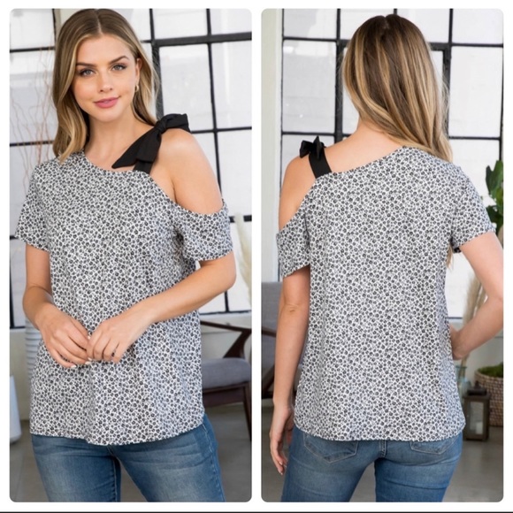 ❤️Floral Cold Shoulder Top - Picture 2 of 8